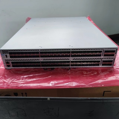 G630은 48 포트 스위치 32G SFP FC BR-G630-48-32G-R를 두드러진 무늬로 장식합니다