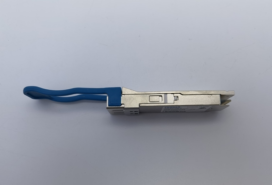 피니사 FTL4C1QE1L QSFP+ 송수신기 모듈 40GBase-LR4 SM 섬유 1310nm 10 킬로미터 두 부분으로 된 LC